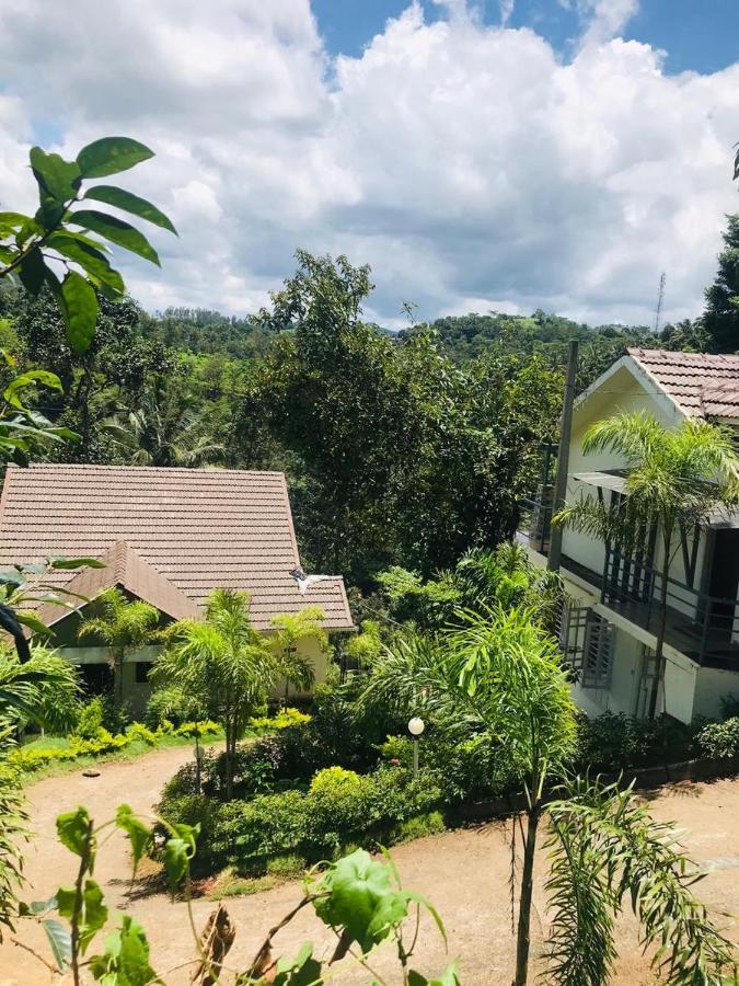 Letstay Vythiri Hill Palace Экстерьер фото